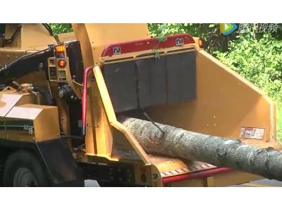 威猛AX19木材粉碎机-作业视频