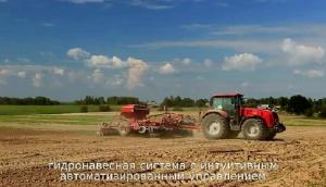 明斯克MTZ3522拖拉机作业演示视频