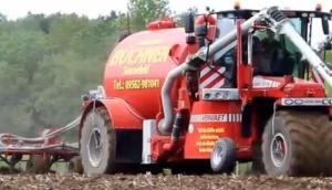 Vervaet公司Hydro Trike系列自走式施肥机-作业视频