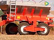 朱米尔公司PRECISA6M3牵引式撒肥机-作业视频
