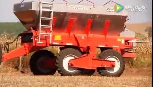 朱米尔公司PRECISA6M3牵引式撒肥机-作业视频