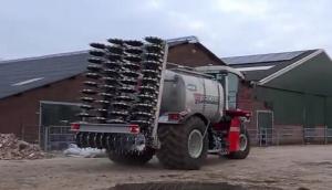 VERVAET公司三轮液态肥施肥机作业视频