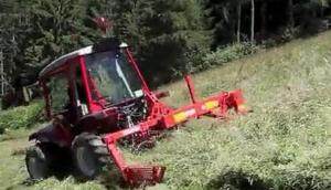 馬斯奇奧FRANCA自走式緊湊型割曬機(jī)作業(yè)視頻