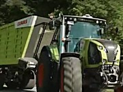 科乐收（CLAAS)CARGOS700拖车视频