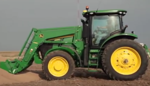 约翰迪尔新款7R系列拖拉机视频