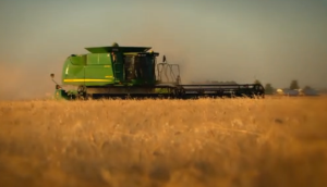 约翰迪尔用技术提高农业效率视频