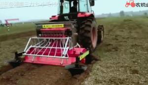 旋耕施肥播种机作业视频