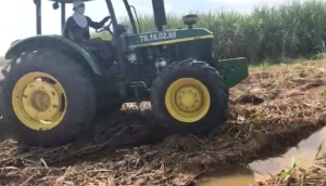 中州兴发2M-2.4M甘蔗叶粉碎还田机热带作物区作业视频