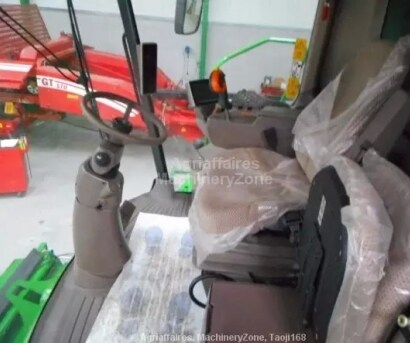 約翰迪爾T660聯(lián)合收割機(jī)
