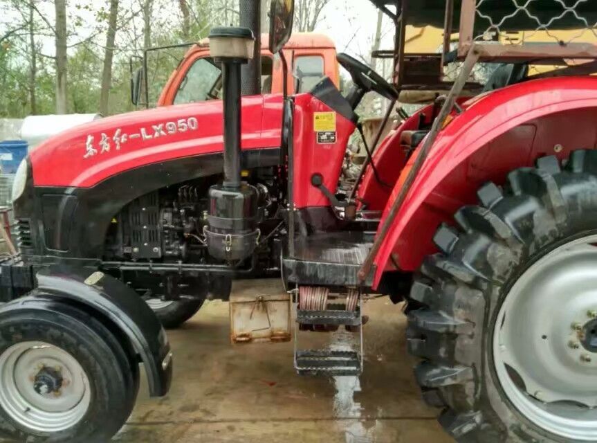 东方红LX950轮式拖拉机