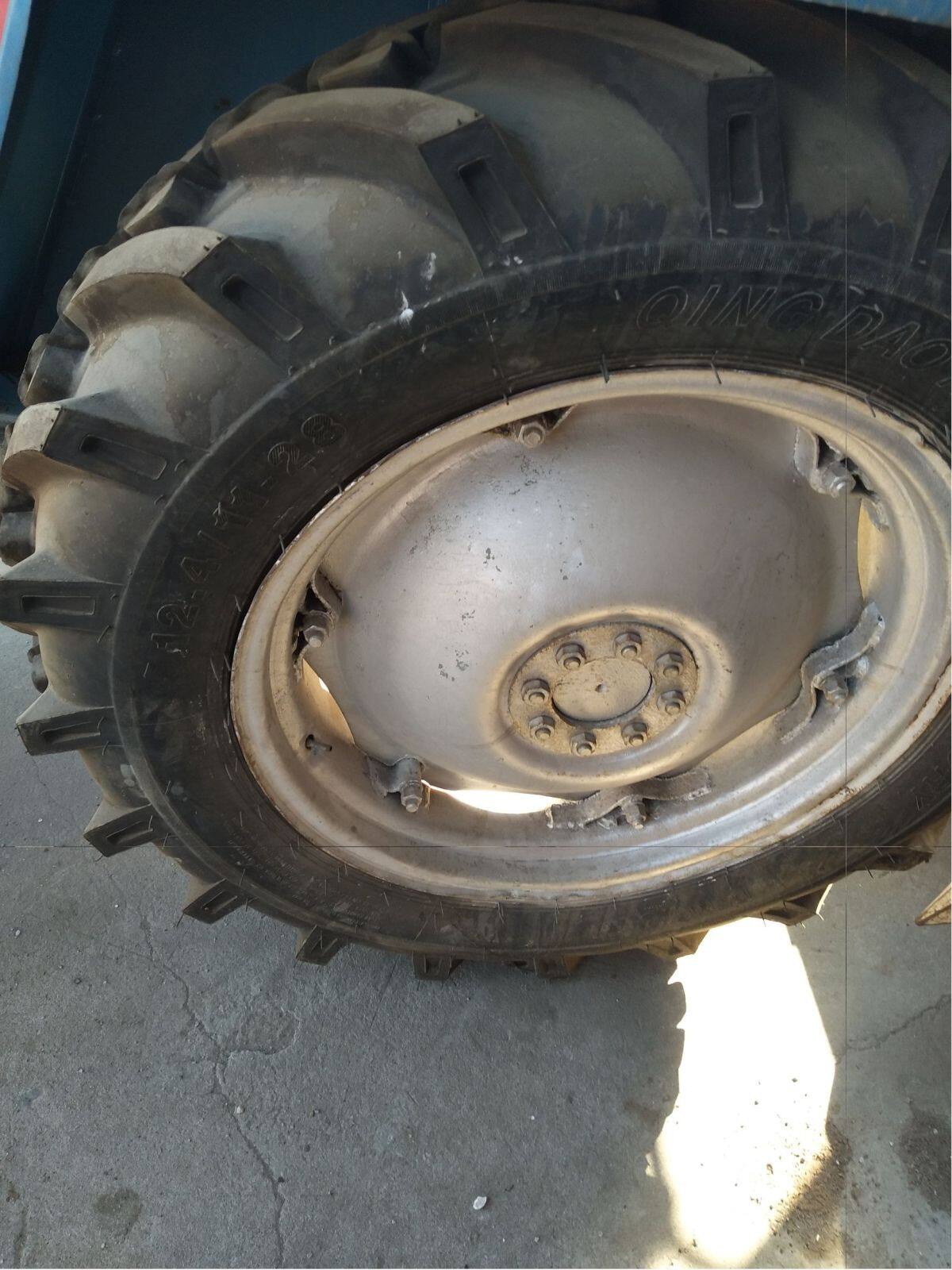 纽荷兰上海SH500拖拉机