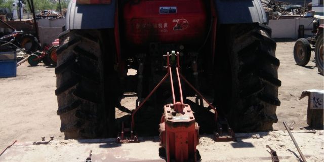 东方红LX754拖拉机
