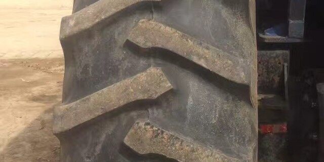 雷沃欧豹M1254-G拖拉机