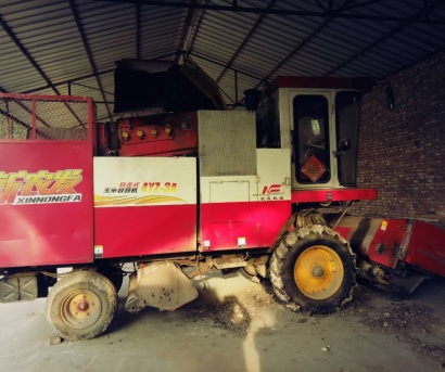 出售2015年农发4YZ-3自走式玉米收割机