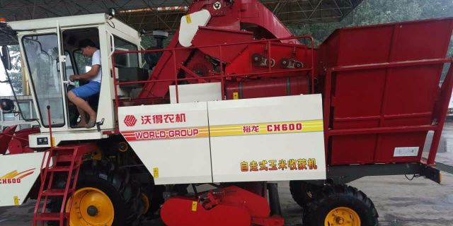沃得裕龙4YZB-3（CH600）玉米收割机