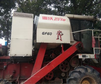 雷沃谷神GF60(4LZ-6F)小麦联合收割机