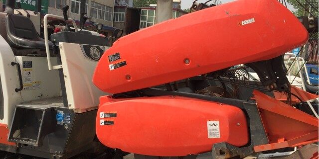 久保田4LZ-4（PRO988Q)全喂入履带收割机