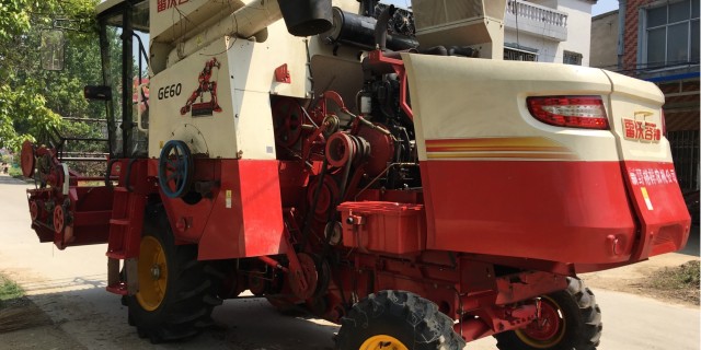 雷沃谷神GE60(4LZ-6E2)小麦联合收割机