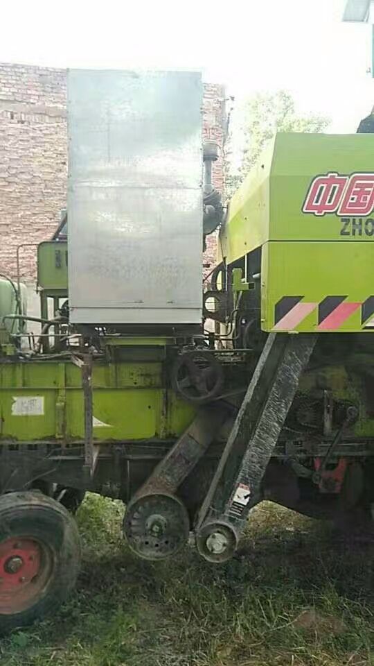 中联新疆4LZ-2A自走式油菜(谷物)联合收割机