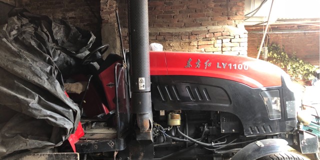 东方红LY1100轮式拖拉机