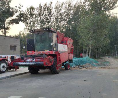 中联收获4HZJ-2500自走式花生捡拾收获机