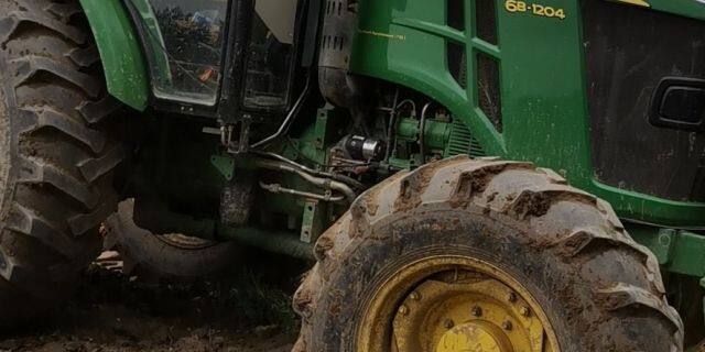 约翰迪尔6B-1204A拖拉机