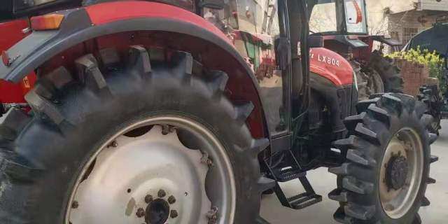 东方红LX804轮式拖拉机