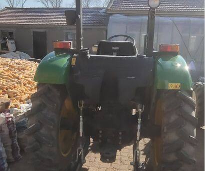 約翰迪爾3B-604拖拉機(jī)