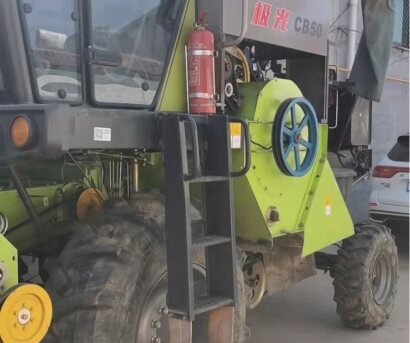 中聯(lián)谷王CB50玉米收割機(jī)