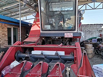 洛阳福格森4YZ-4M玉米收割机