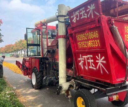 大型六軸自走式玉米脫粒機