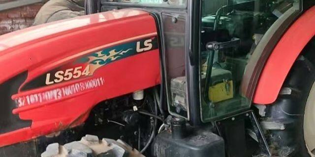 乐星LS554轮式拖拉机