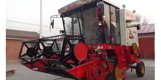 雷沃谷神GE80小麦收割机