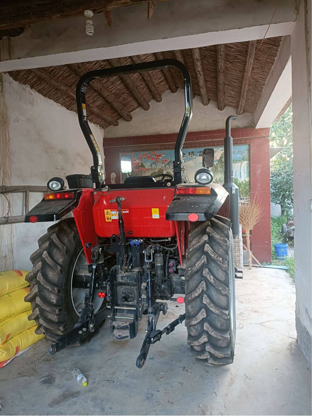 东方红LX1000拖拉机